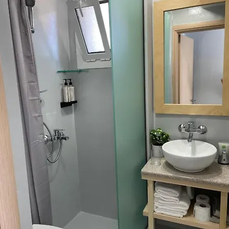 Thalassa View Hotel *